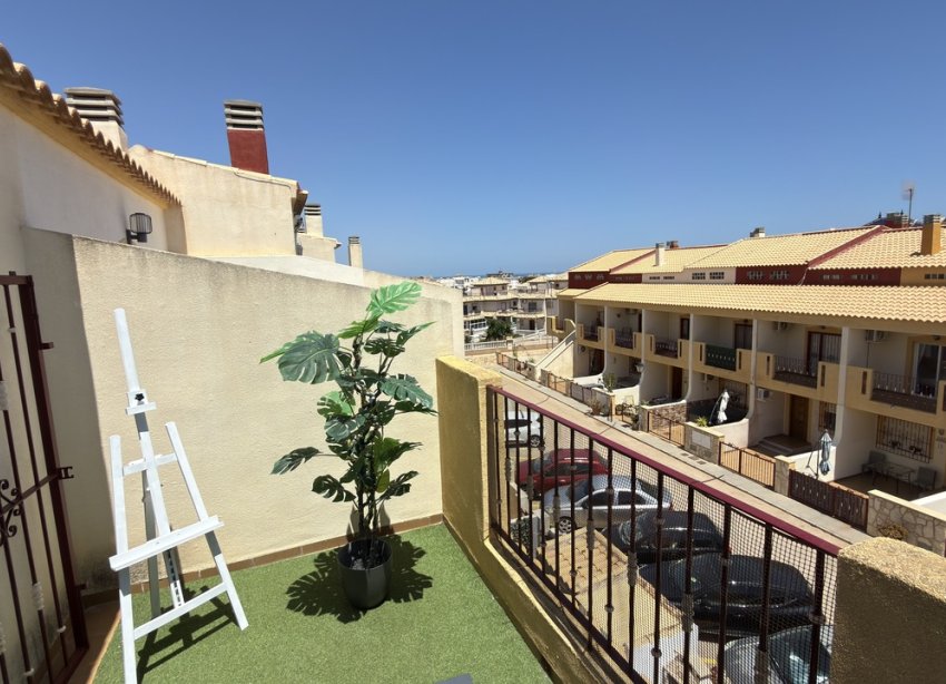 Resale - Townhouse / Terraced House - Orihuela Costa - La Zenia