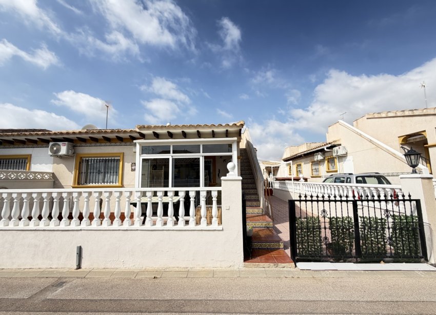 Resale - Townhouse / Terraced House - Orihuela Costa - La Zenia