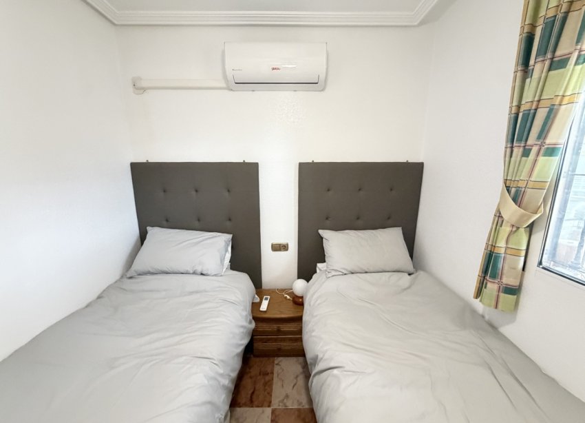 Resale - Townhouse / Terraced House - Orihuela Costa - La Zenia