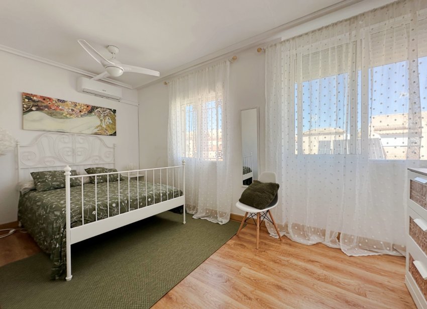 Resale - Townhouse / Terraced House - Orihuela Costa - La Zenia