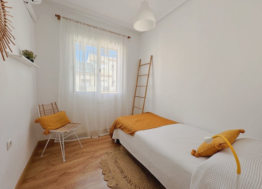 Resale - Townhouse / Terraced House - Orihuela Costa - La Zenia