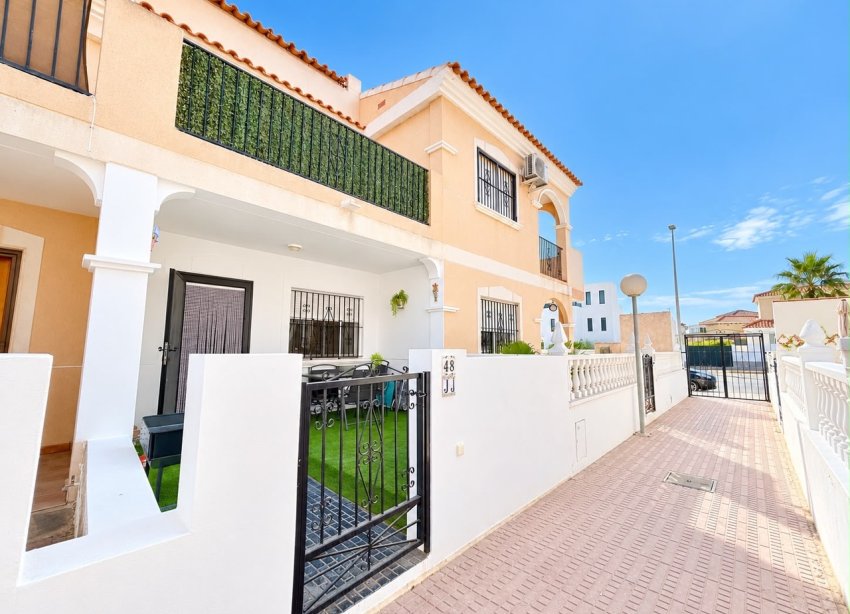 Resale - Townhouse / Terraced House - Orihuela Costa - La Zenia