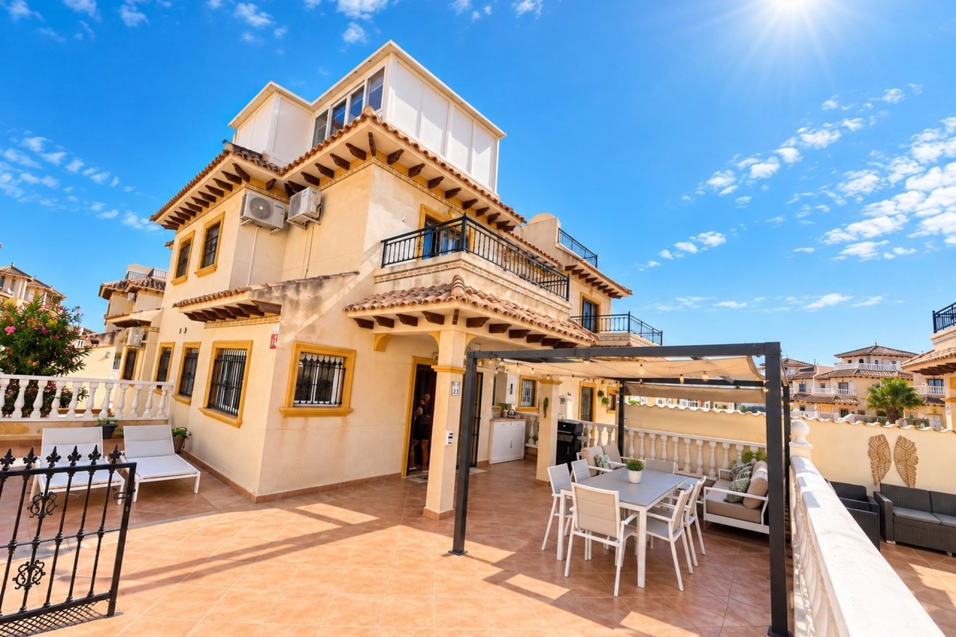 Resale - Townhouse / Terraced House - Orihuela Costa - La Zenia