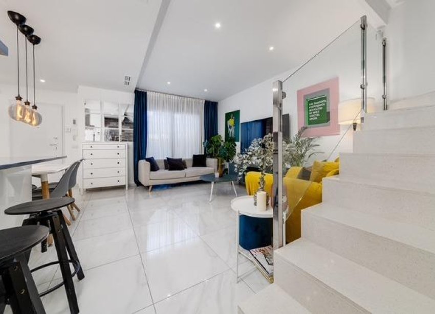 Resale - Townhouse / Terraced House - Orihuela Costa - Las Filipinas
