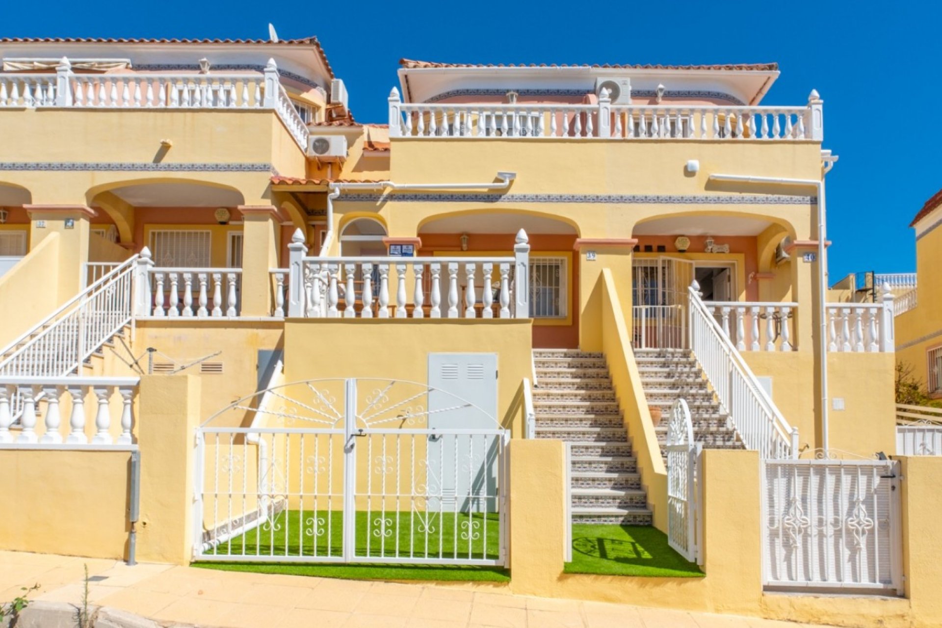 Resale - Townhouse / Terraced House - Orihuela Costa - Las Filipinas