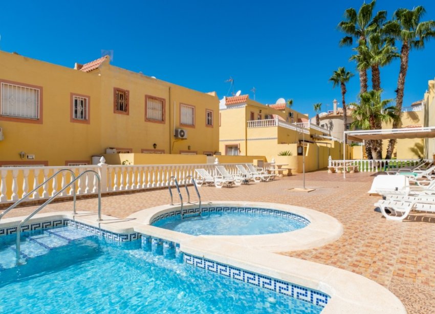 Resale - Townhouse / Terraced House - Orihuela Costa - Las Filipinas