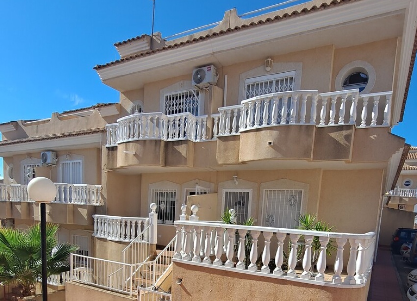 Resale - Townhouse / Terraced House - Orihuela Costa - Las Filipinas