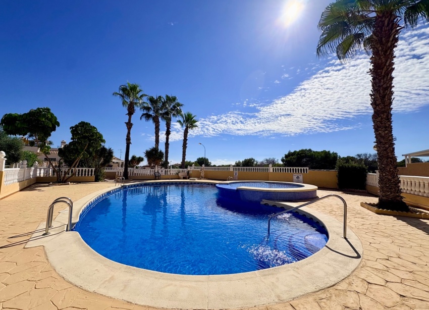 Resale - Townhouse / Terraced House - Orihuela Costa - Playa Flamenca