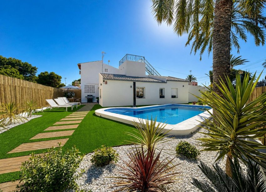 Resale - Townhouse / Terraced House - Orihuela Costa - Punta Prima