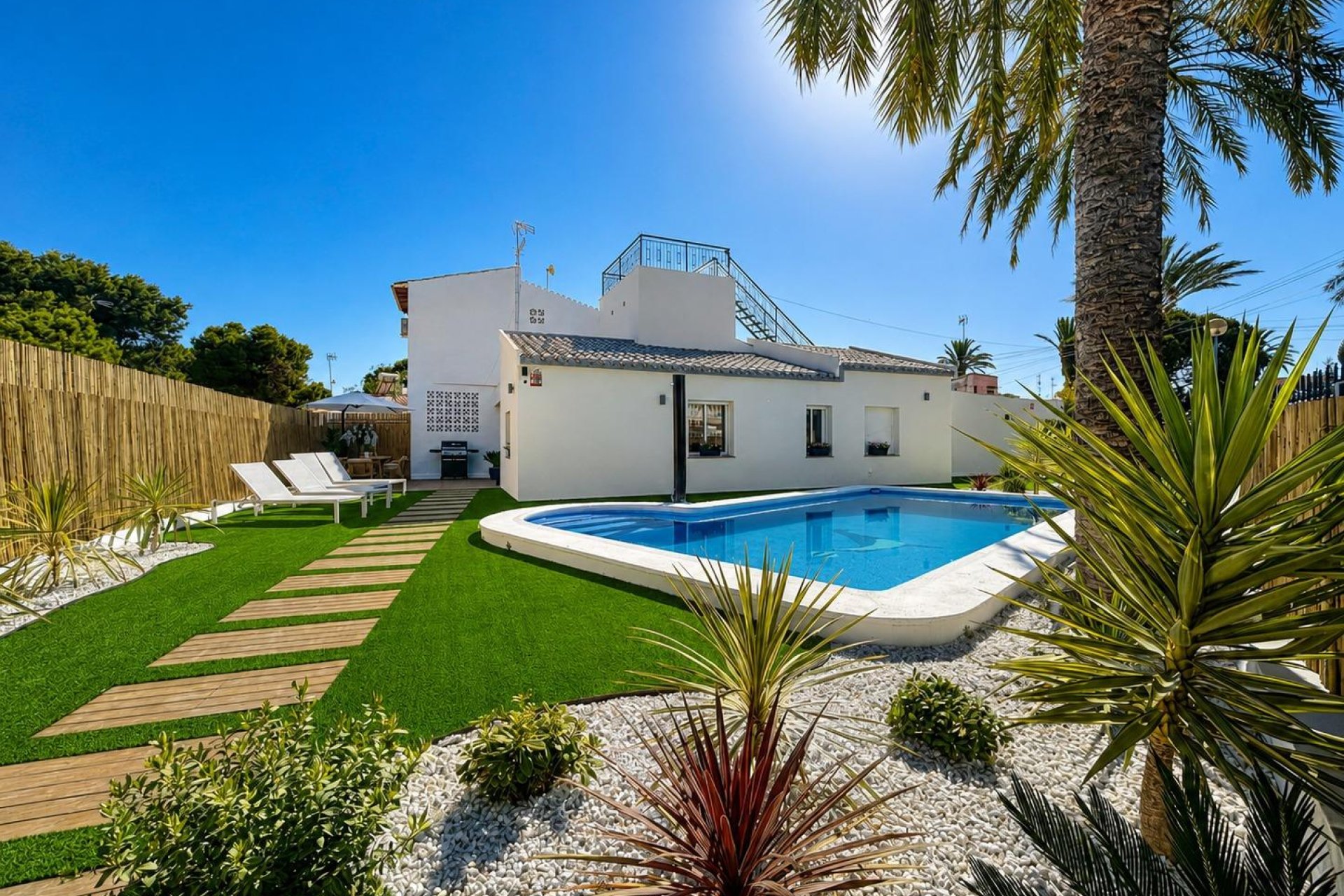 Resale - Townhouse / Terraced House - Orihuela Costa - Punta Prima