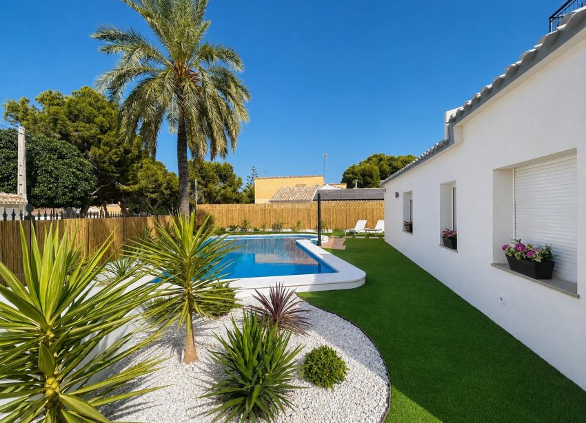 Resale - Townhouse / Terraced House - Orihuela Costa - Punta Prima