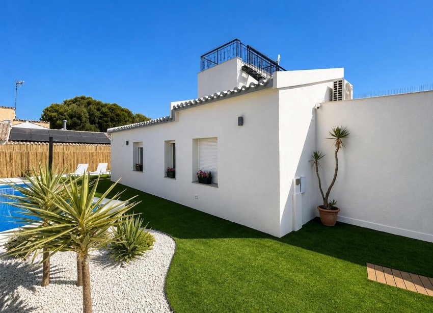 Resale - Townhouse / Terraced House - Orihuela Costa - Punta Prima
