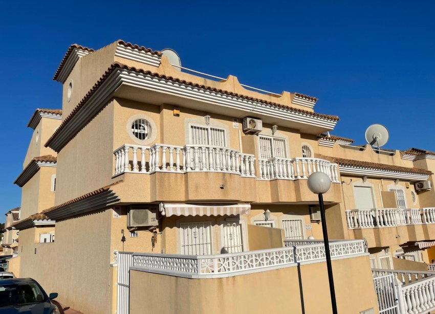 Resale - Townhouse / Terraced House - Orihuela Costa - Villamartín