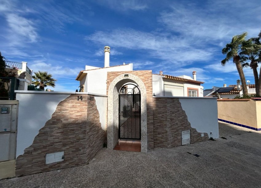 Resale - Townhouse / Terraced House - Orihuela Costa - Villamartín