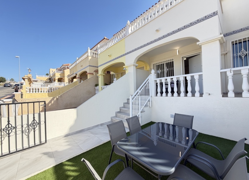 Resale - Townhouse / Terraced House - Orihuela Costa - Villamartín