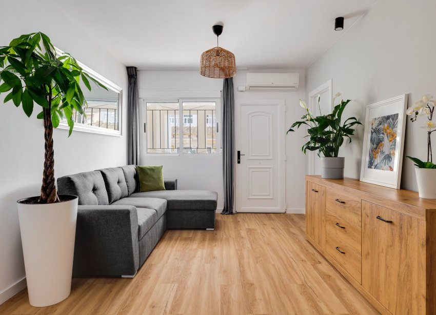 Resale - Townhouse / Terraced House - Orihuela Costa