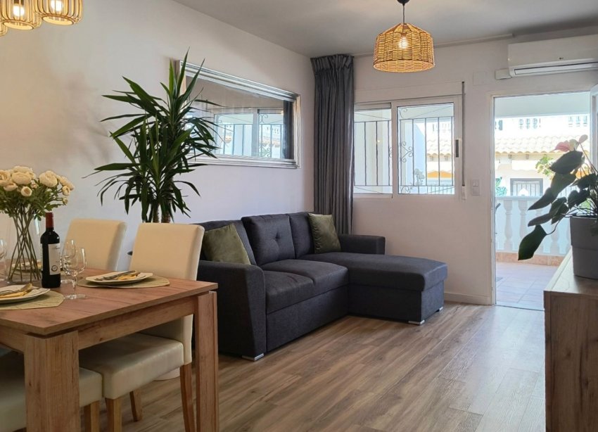 Resale - Townhouse / Terraced House - Orihuela Costa