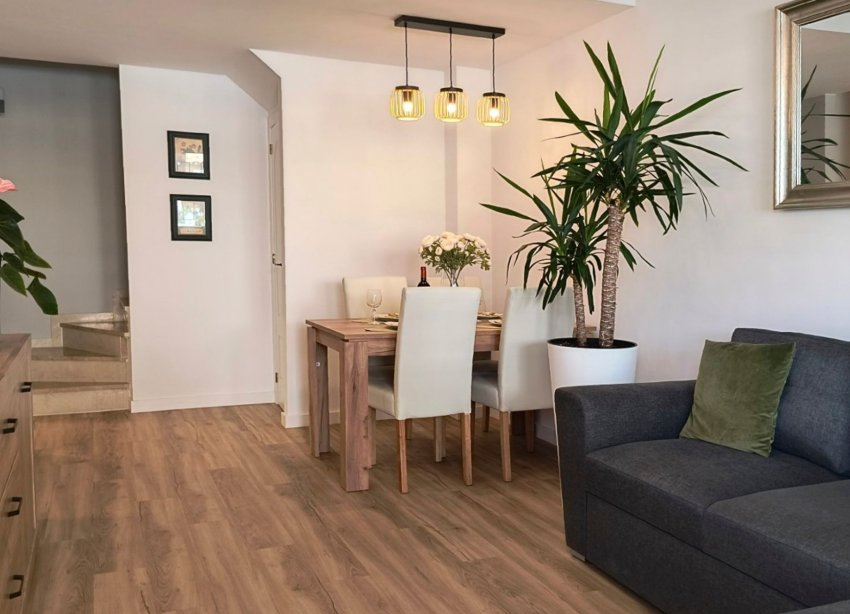 Resale - Townhouse / Terraced House - Orihuela Costa