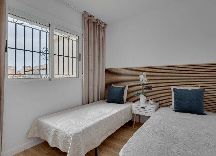 Resale - Townhouse / Terraced House - Orihuela Costa