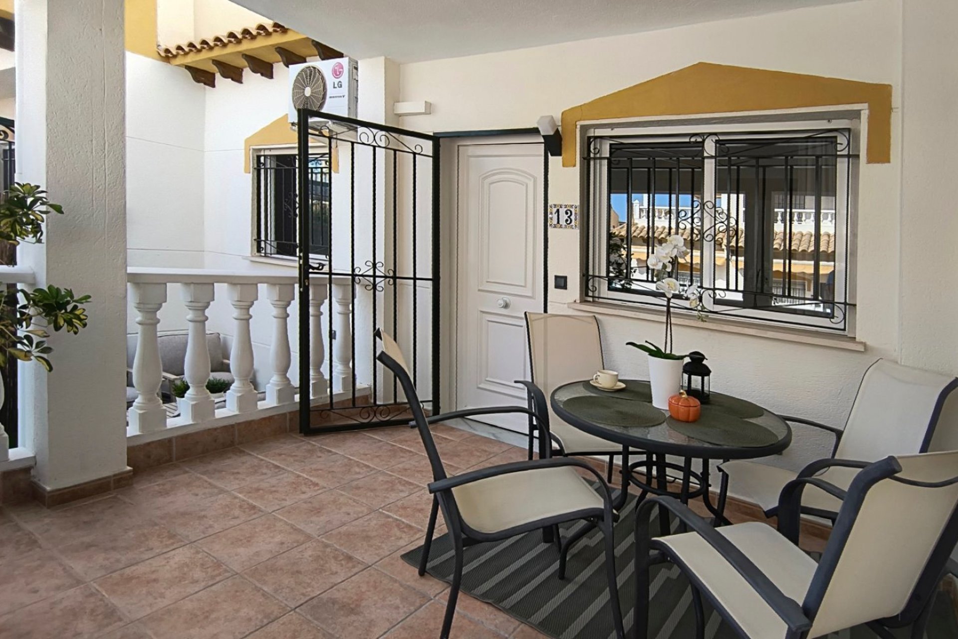 Resale - Townhouse / Terraced House - Orihuela Costa