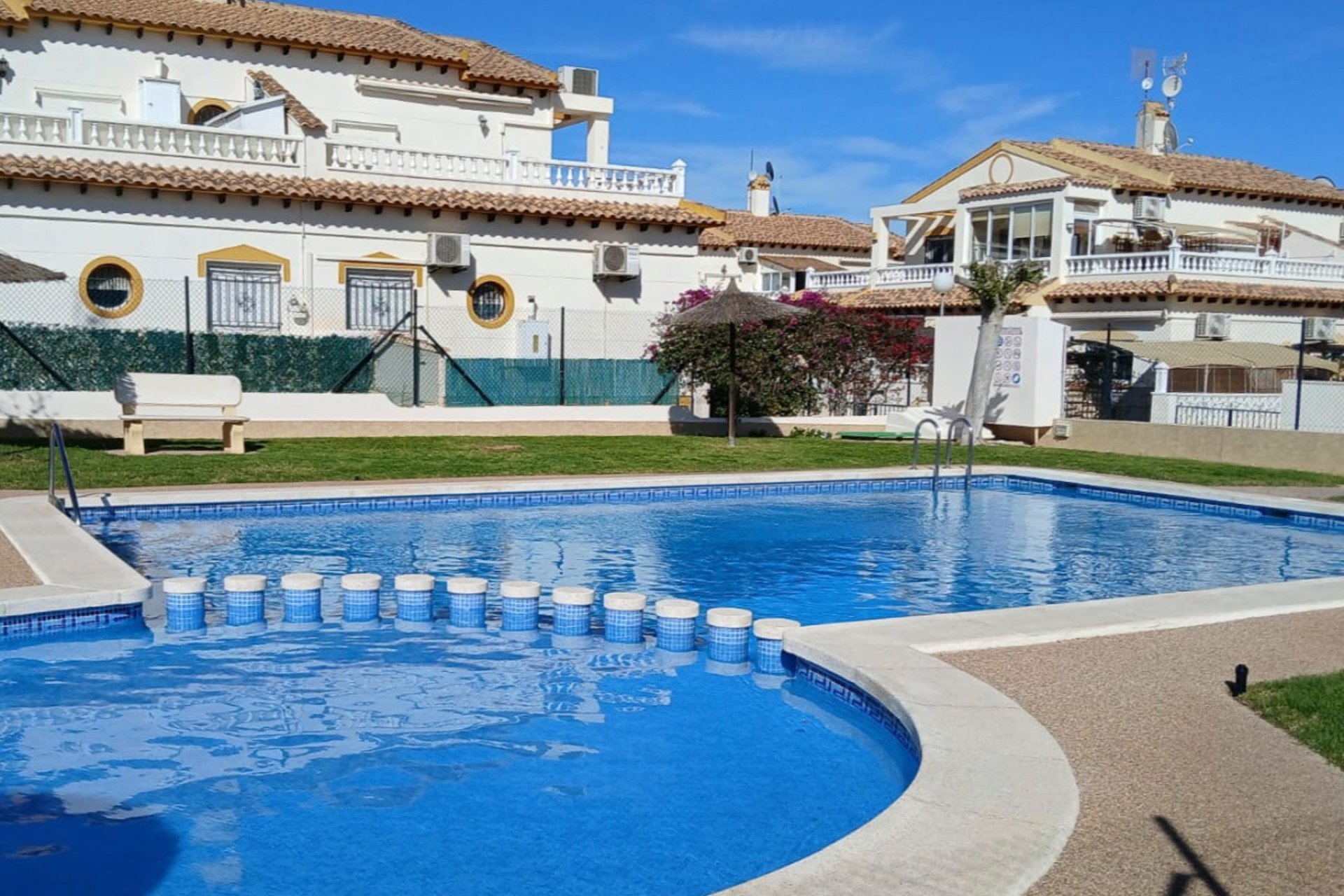 Resale - Townhouse / Terraced House - Orihuela Costa