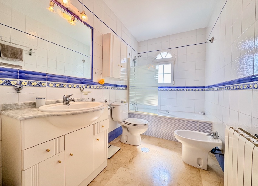 Resale - Townhouse / Terraced House - Orihuela - Villamartín