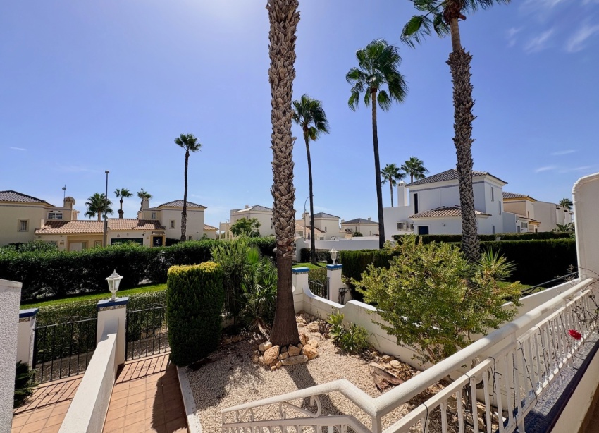 Resale - Townhouse / Terraced House - Orihuela - Villamartín