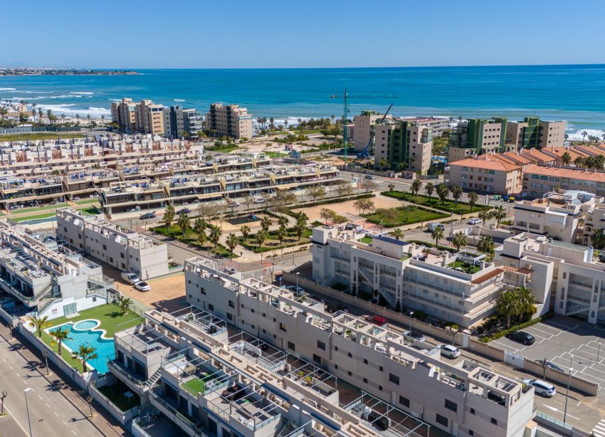 Resale - Townhouse / Terraced House - Pilar de la Horadada - Mil Palmeras