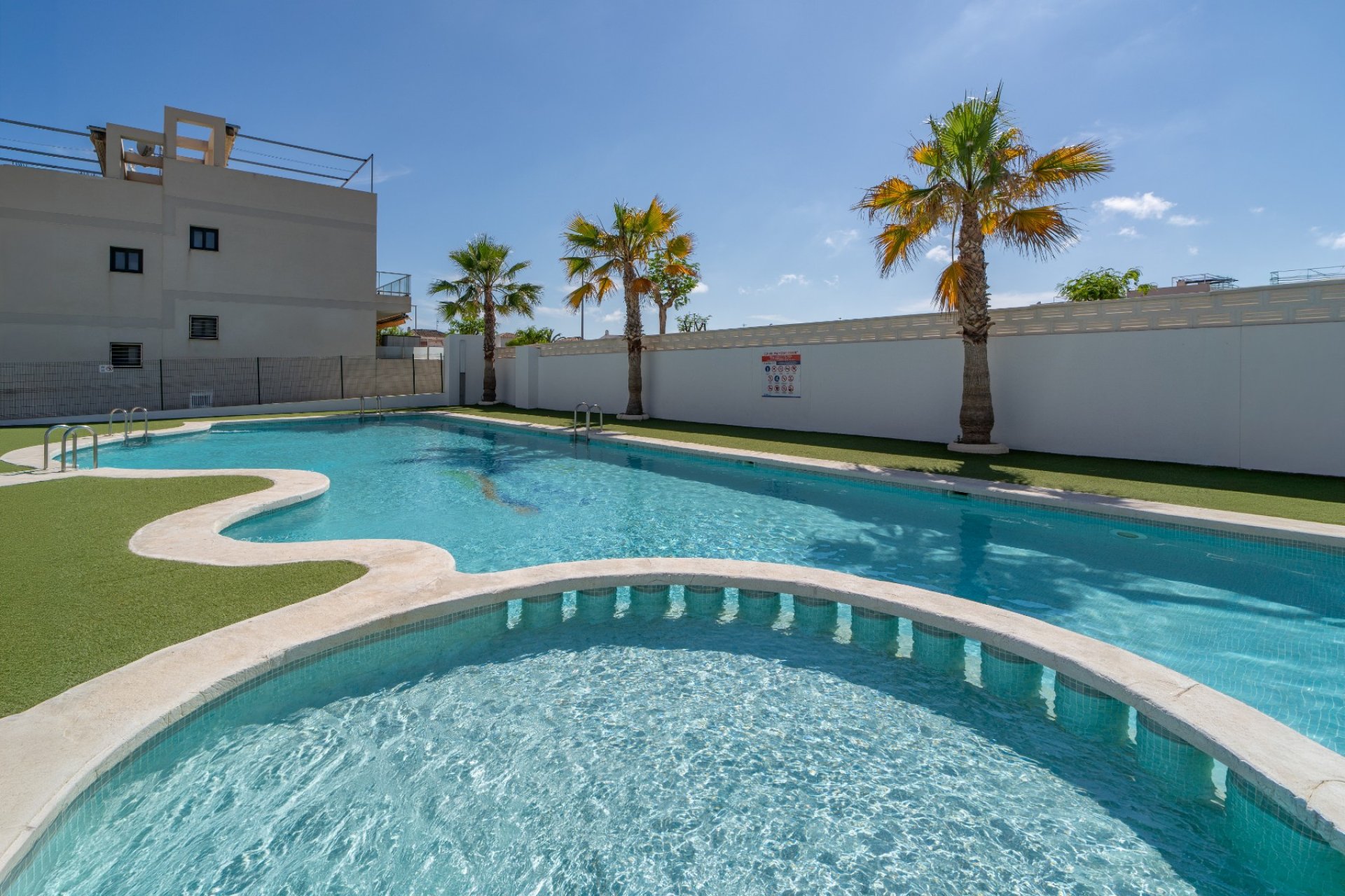 Resale - Townhouse / Terraced House - Pilar de la Horadada - Mil Palmeras