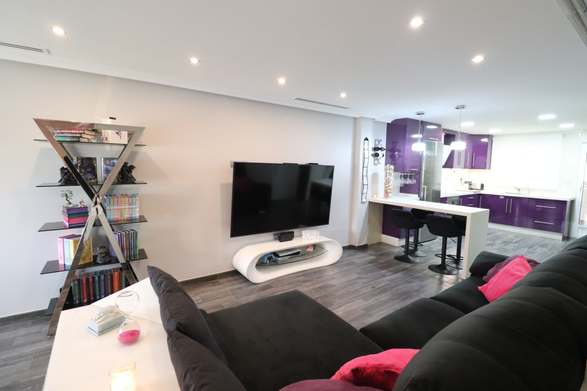 Resale - Townhouse / Terraced House - Redovan - Redovan - Town