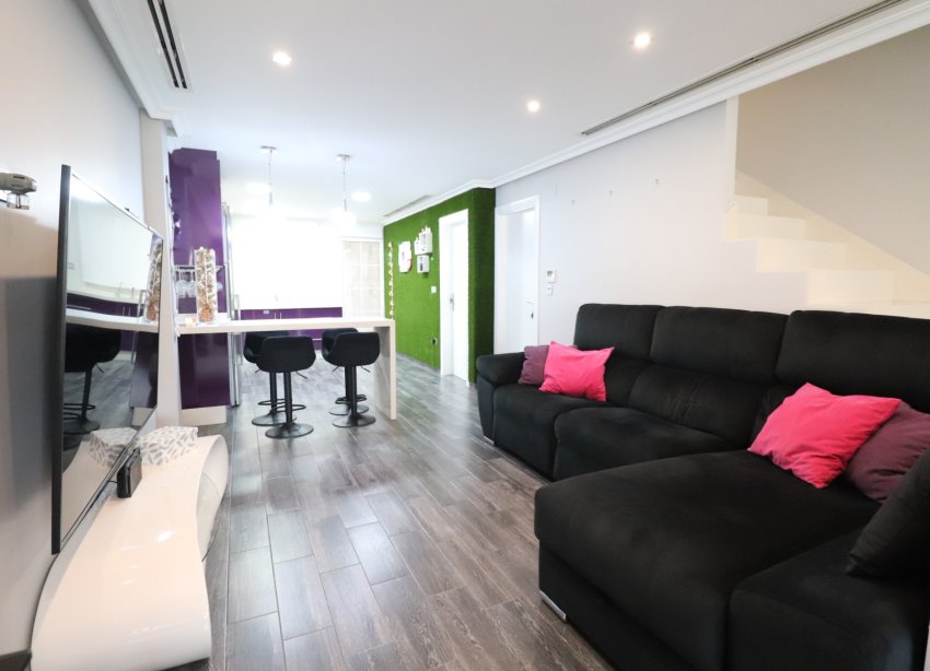 Resale - Townhouse / Terraced House - Redovan - Redovan - Town