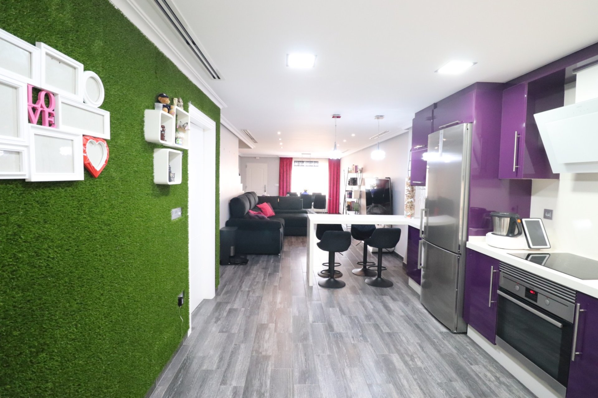 Resale - Townhouse / Terraced House - Redovan - Redovan - Town