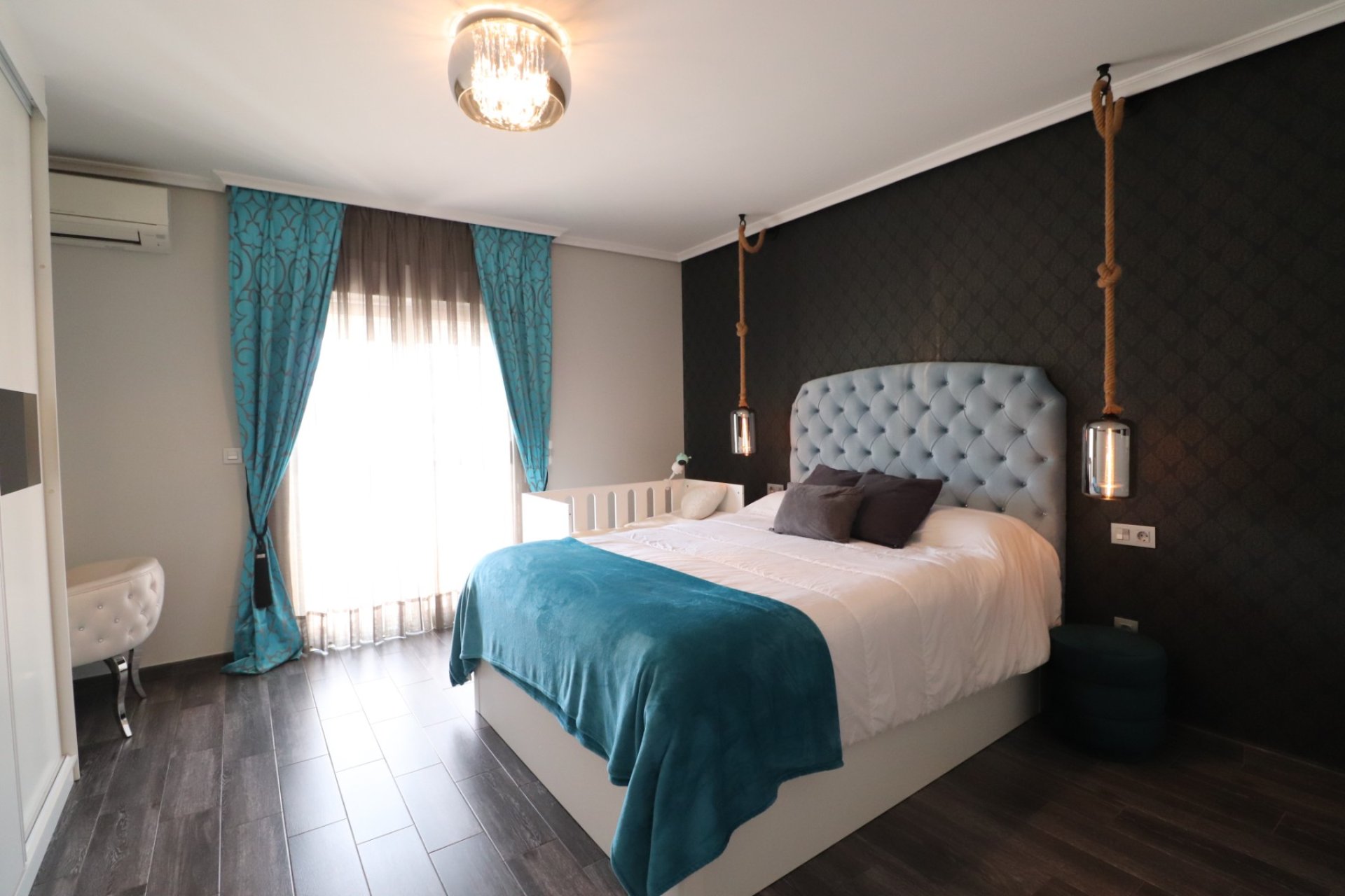 Resale - Townhouse / Terraced House - Redovan - Redovan - Town