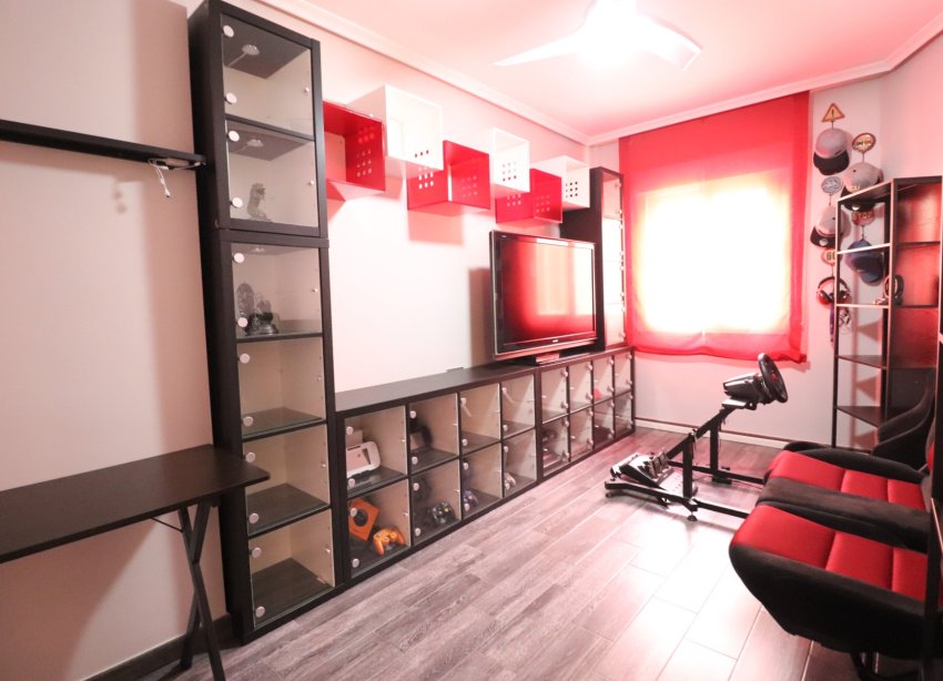 Resale - Townhouse / Terraced House - Redovan - Redovan - Town