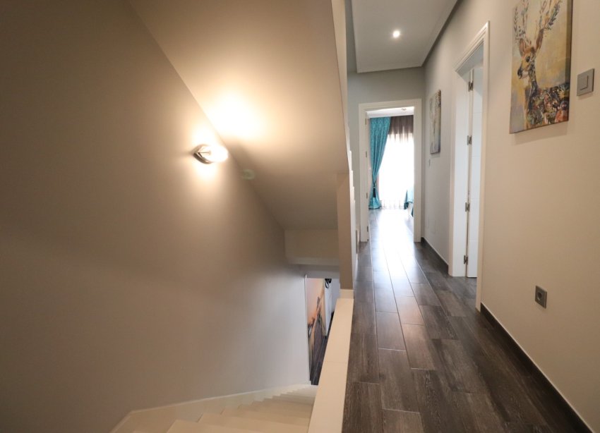Resale - Townhouse / Terraced House - Redovan - Redovan - Town