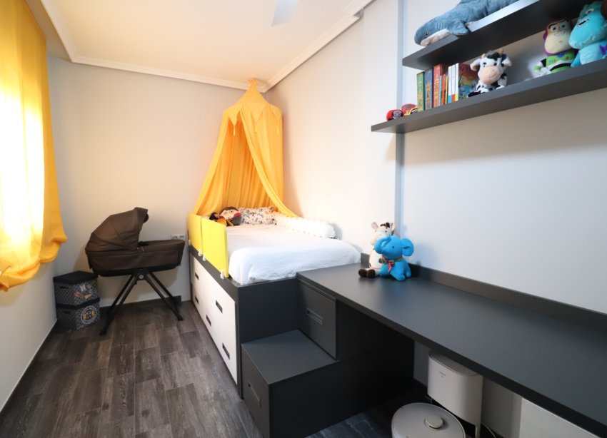 Resale - Townhouse / Terraced House - Redovan - Redovan - Town