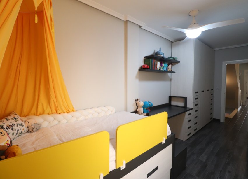 Resale - Townhouse / Terraced House - Redovan - Redovan - Town