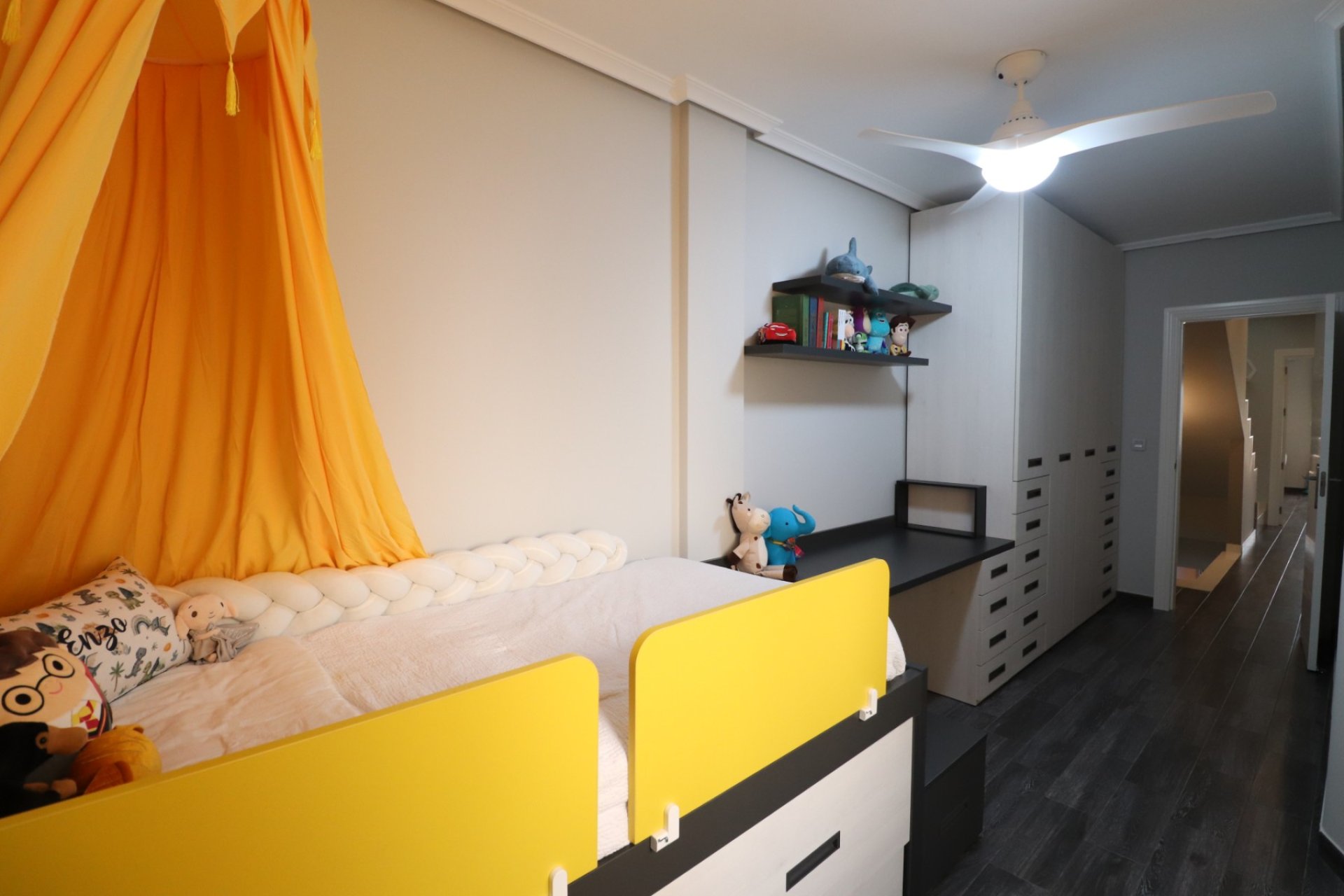 Resale - Townhouse / Terraced House - Redovan - Redovan - Town