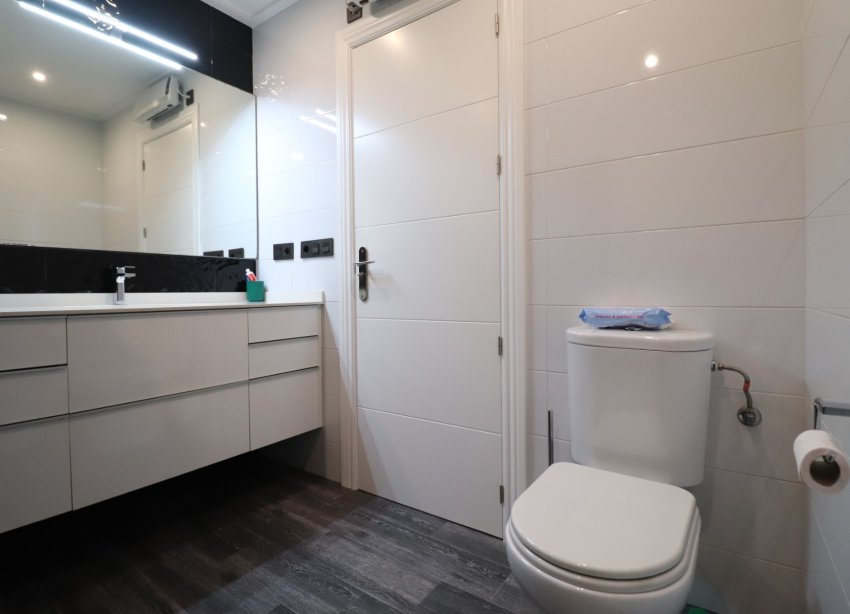 Resale - Townhouse / Terraced House - Redovan - Redovan - Town