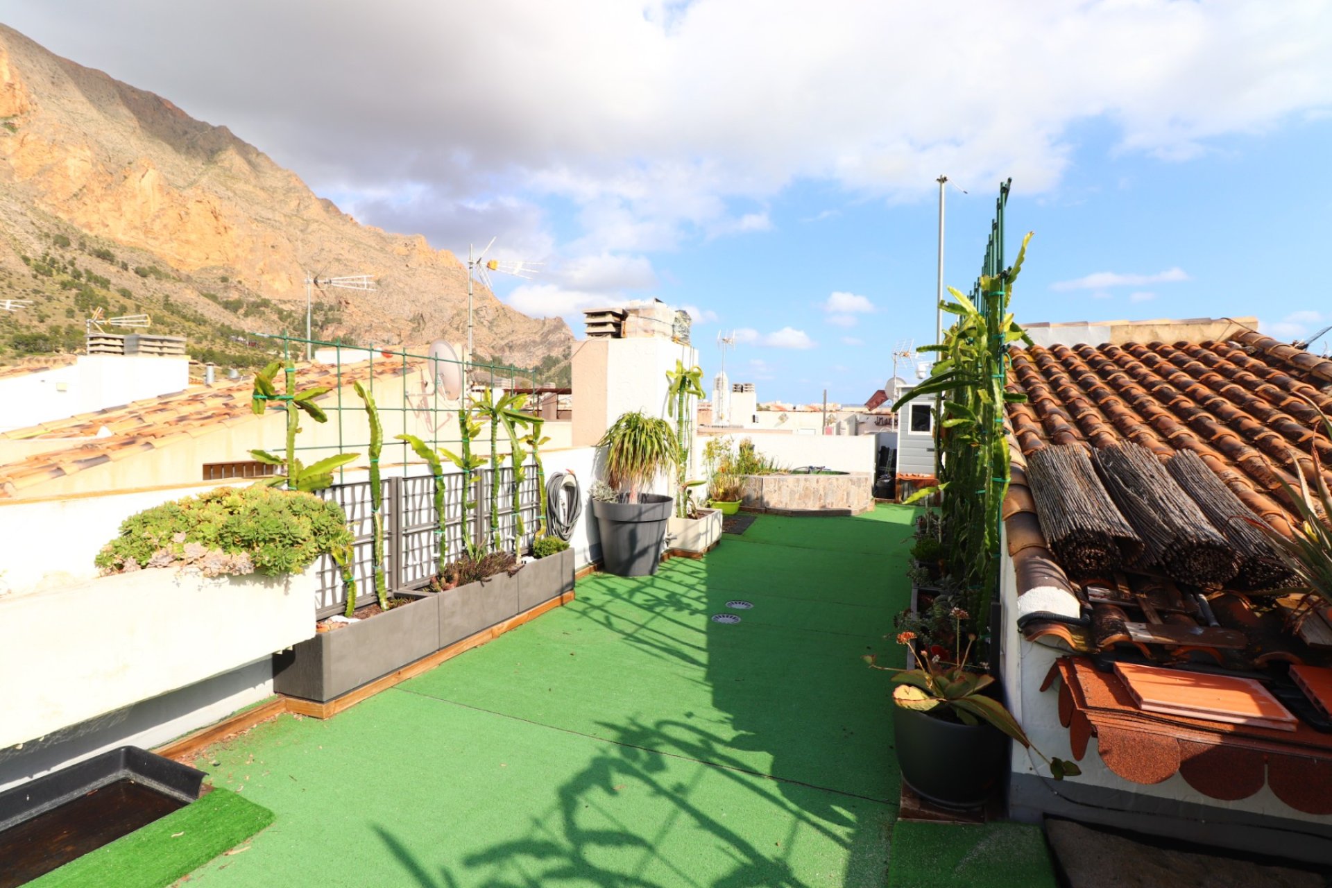 Resale - Townhouse / Terraced House - Redovan - Redovan - Town