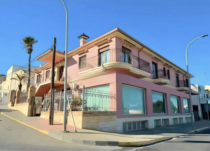 Resale - Townhouse / Terraced House - San Miguel de Salinas