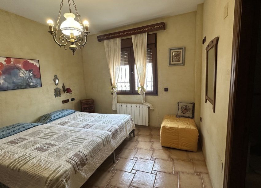 Resale - Townhouse / Terraced House - San Miguel de Salinas