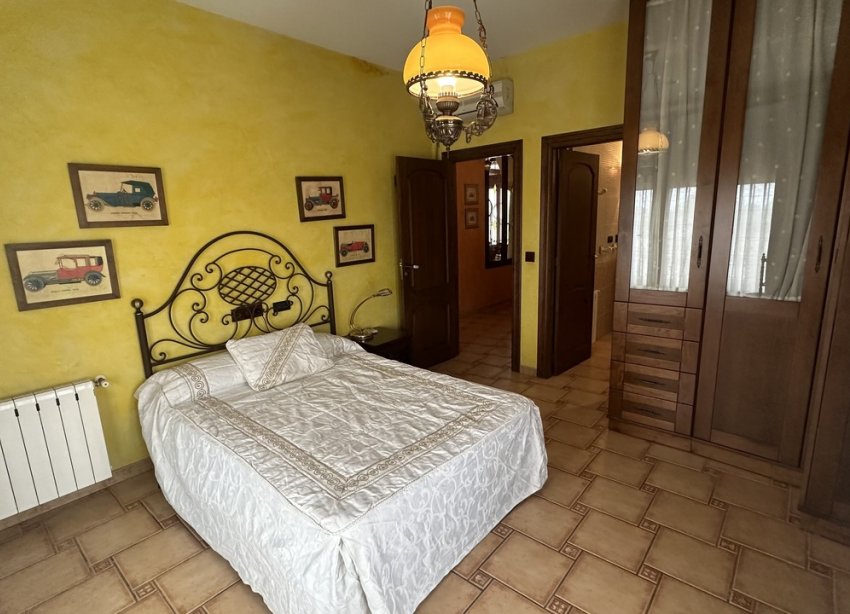 Resale - Townhouse / Terraced House - San Miguel de Salinas
