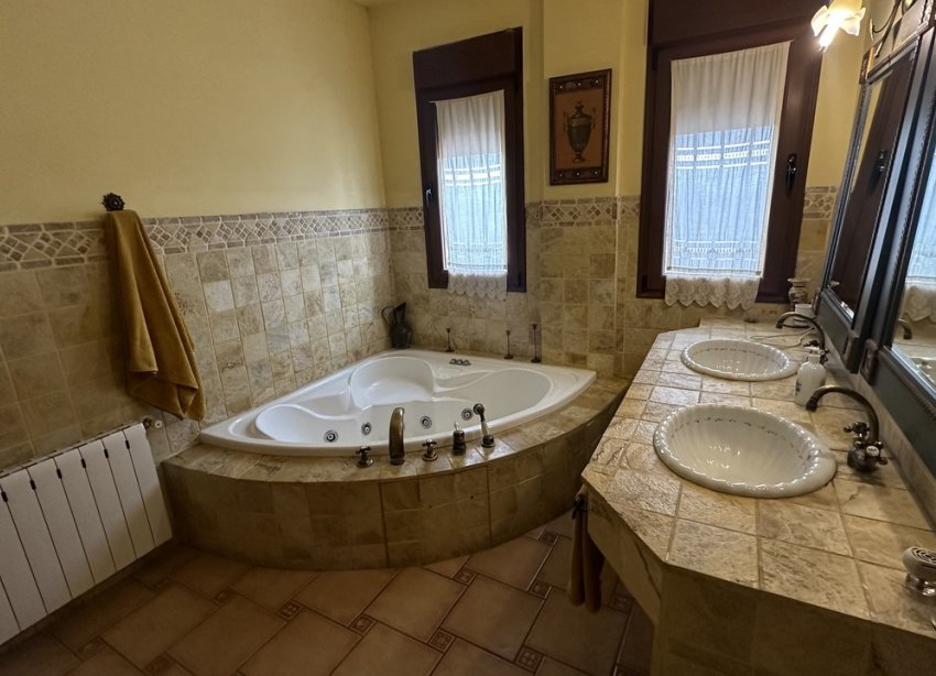 Resale - Townhouse / Terraced House - San Miguel de Salinas