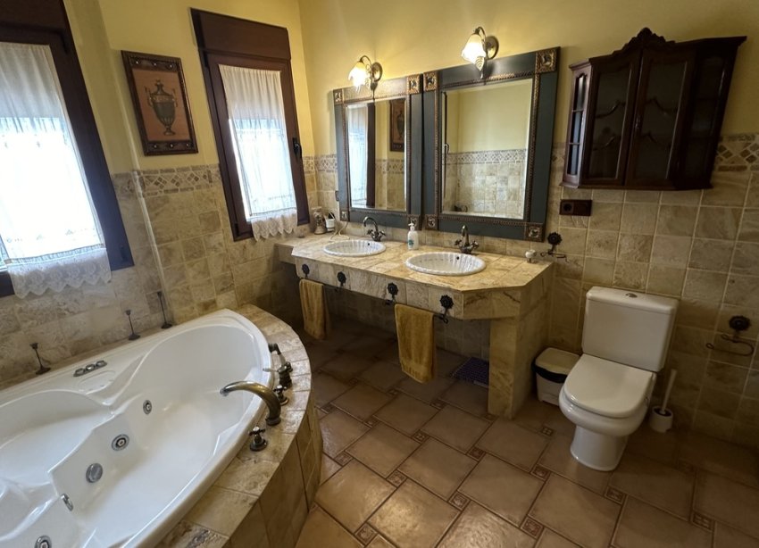 Resale - Townhouse / Terraced House - San Miguel de Salinas