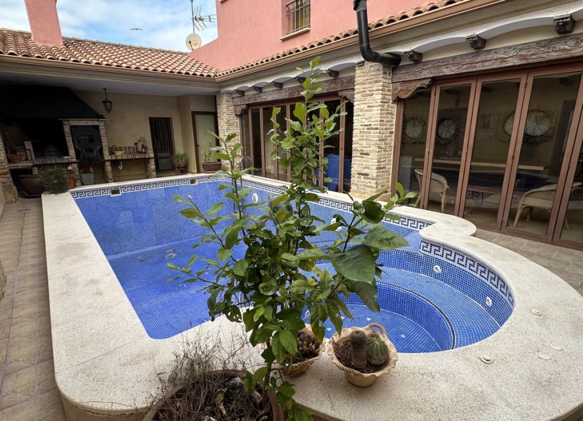 Resale - Townhouse / Terraced House - San Miguel de Salinas