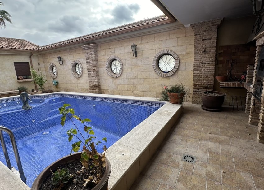 Resale - Townhouse / Terraced House - San Miguel de Salinas