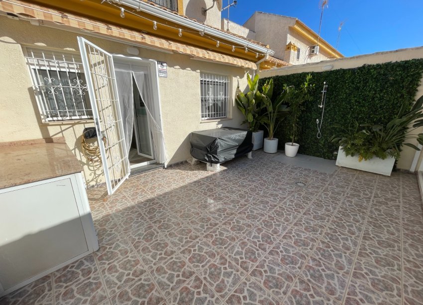 Resale - Townhouse / Terraced House - Torre de la Horadada