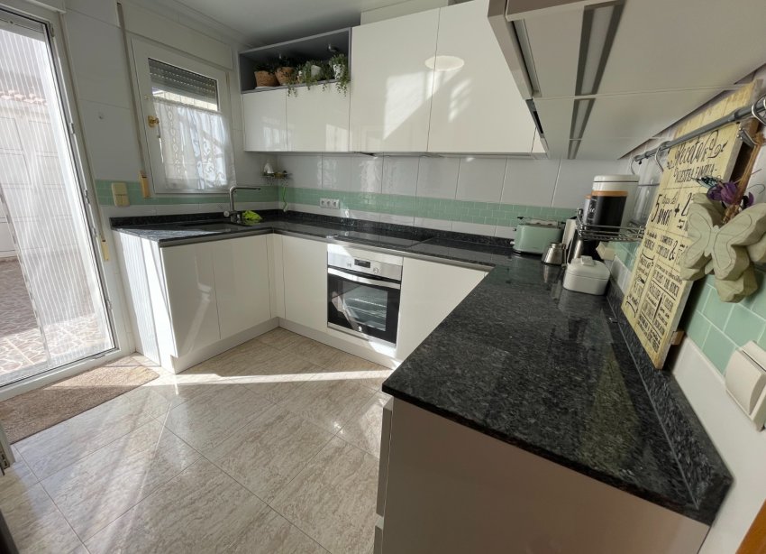 Resale - Townhouse / Terraced House - Torre de la Horadada