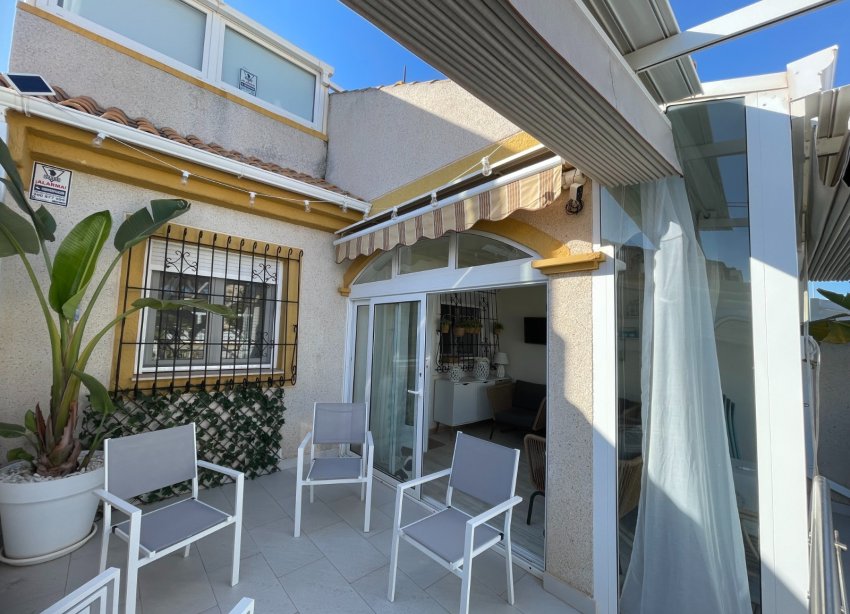 Resale - Townhouse / Terraced House - Torre de la Horadada